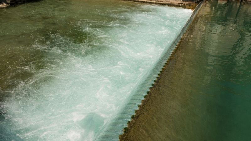 生物曝气池起泡原因是什么，什么方法可以消除泡沫？